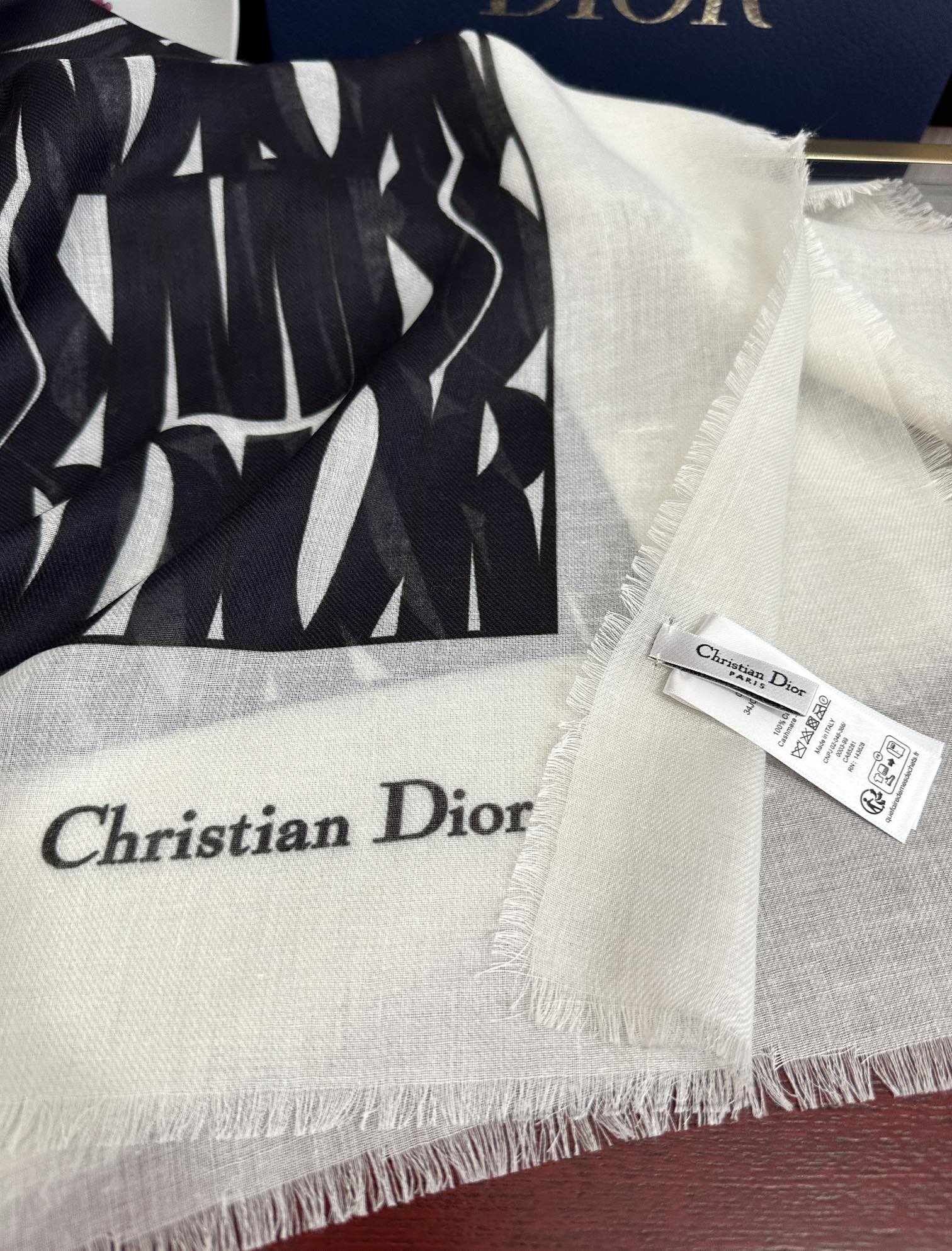 【DIOR  ディオール 】スカーフ  140*140cm  241108-BRAND OFF