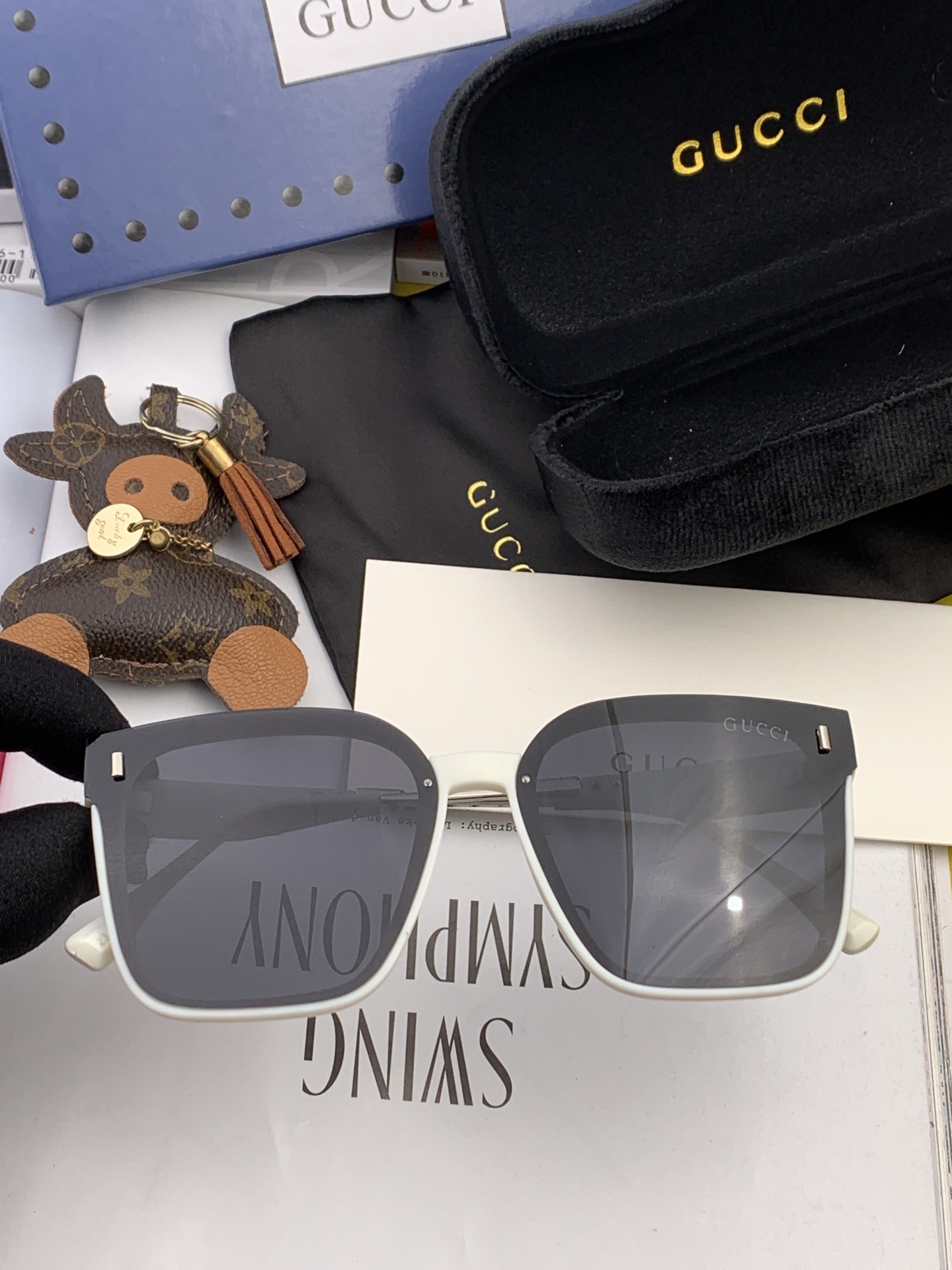 GUCCI(クッチ ) サングラス-BRAND OFF