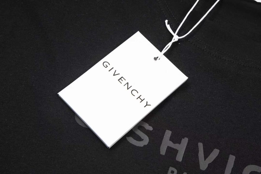 【2026】【GIVENCHY 公式旗艦店】ジバンシー   Tシャツ ご好評に付き再入荷！-BRAND OFF