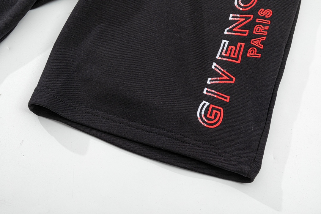 【GIVENCHY  公式旗艦店】 ジバンシー  ショートパンツ  ご好評に付き再入荷！-BRAND OFF