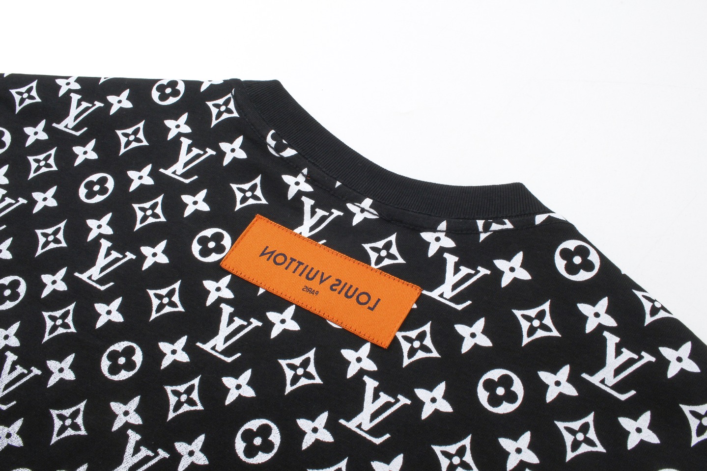 【2026】LV【LOUIS VUITTON 公式旗艦店】  ルイヴィトン Tシャツ ご好評に付き再入荷！-BRAND OFF