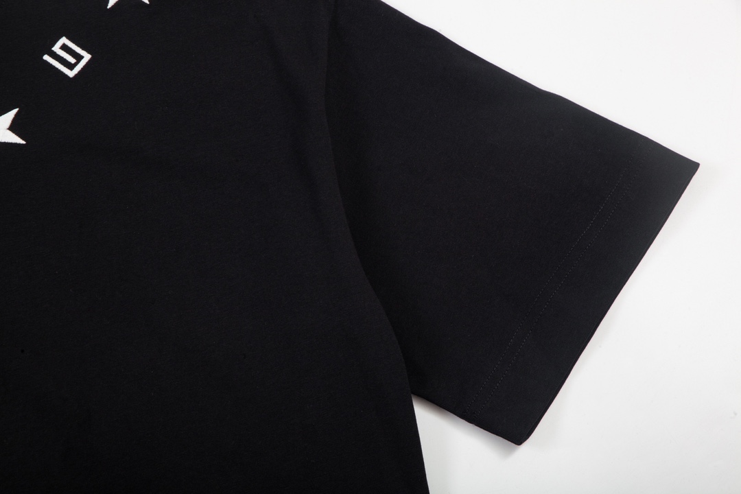 【2026】【GIVENCHY  公式旗艦店】ジバンシー   Tシャツご好評に付き再入荷！-BRAND OFF