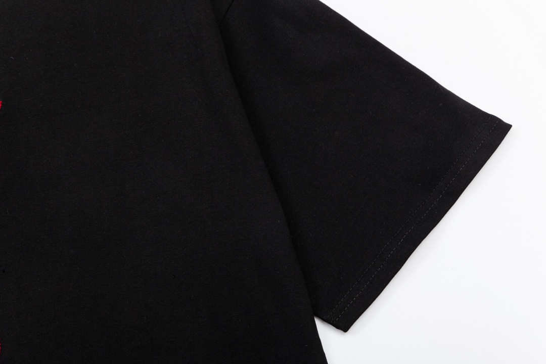 【YSL SAINT LAURENT 公式旗艦店】サンローラン Tシャツ ご好評に付き再入荷！-BRAND OFF
