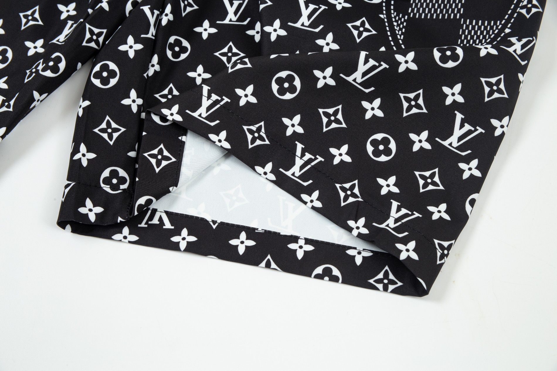 【2026】【LOUIS VUITTON 公式旗艦店】ルイヴィトン  ショートパンツご好評に付き再入荷！-BRAND OFF