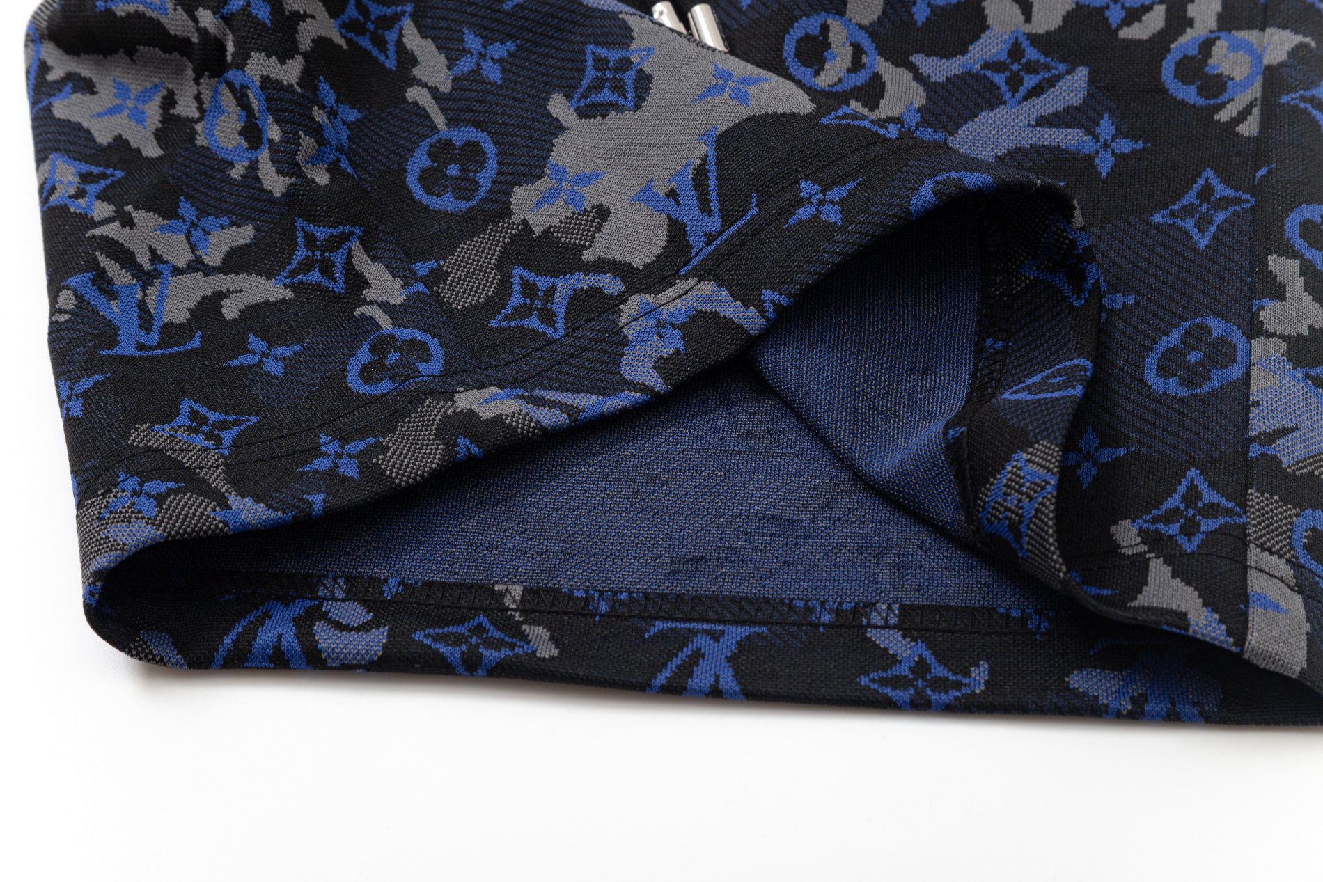 【LOUIS VUITTON 公式旗艦店】ルイヴィトン  ショートパンツご好評に付き再入荷！-BRAND OFF