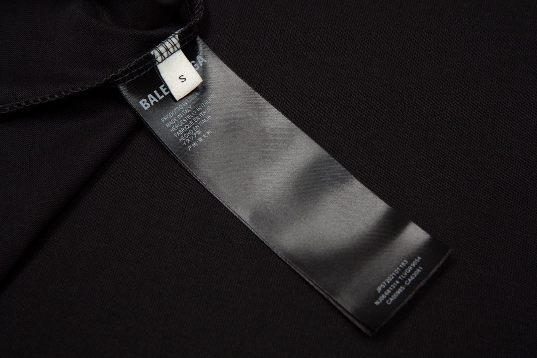 【2026】【BALENCIAGA   公式旗艦店】バレンシアガ  Tシャツ ご好評に付き再入荷！24612-BRAND OFF