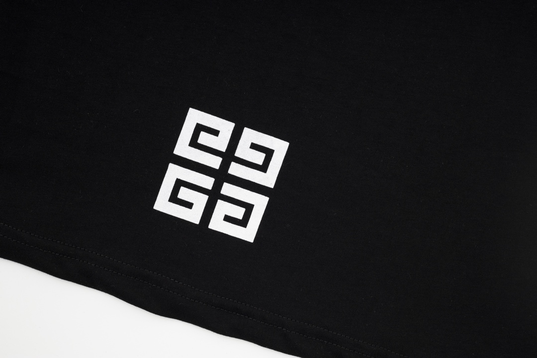 【2026】【GIVENCHY 公式旗艦店】ジバンシー   Tシャツ ご好評に付き再入荷！-BRAND OFF