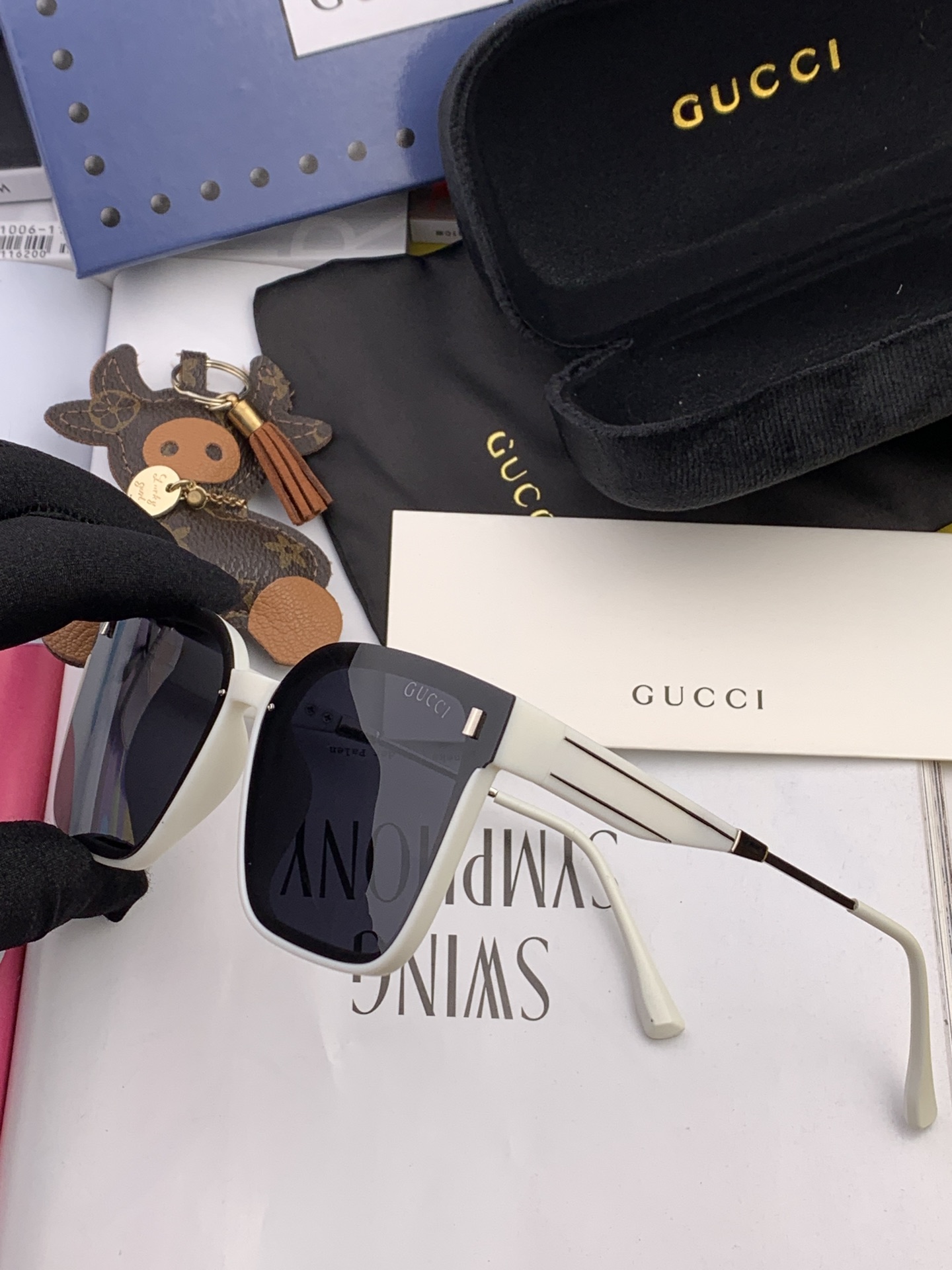 GUCCI(クッチ ) サングラス-BRAND OFF