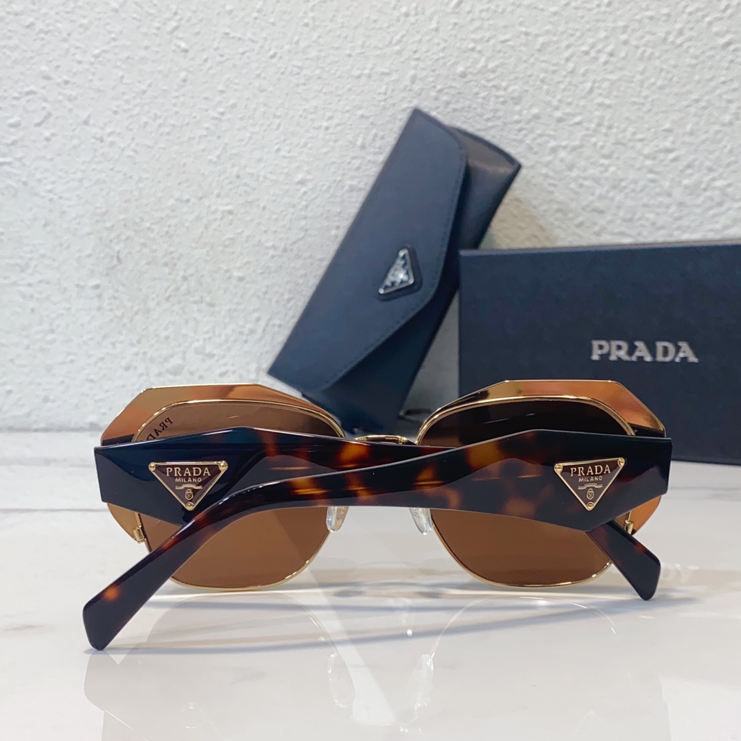 PRADA(プラダ) サングラス-BRAND OFF