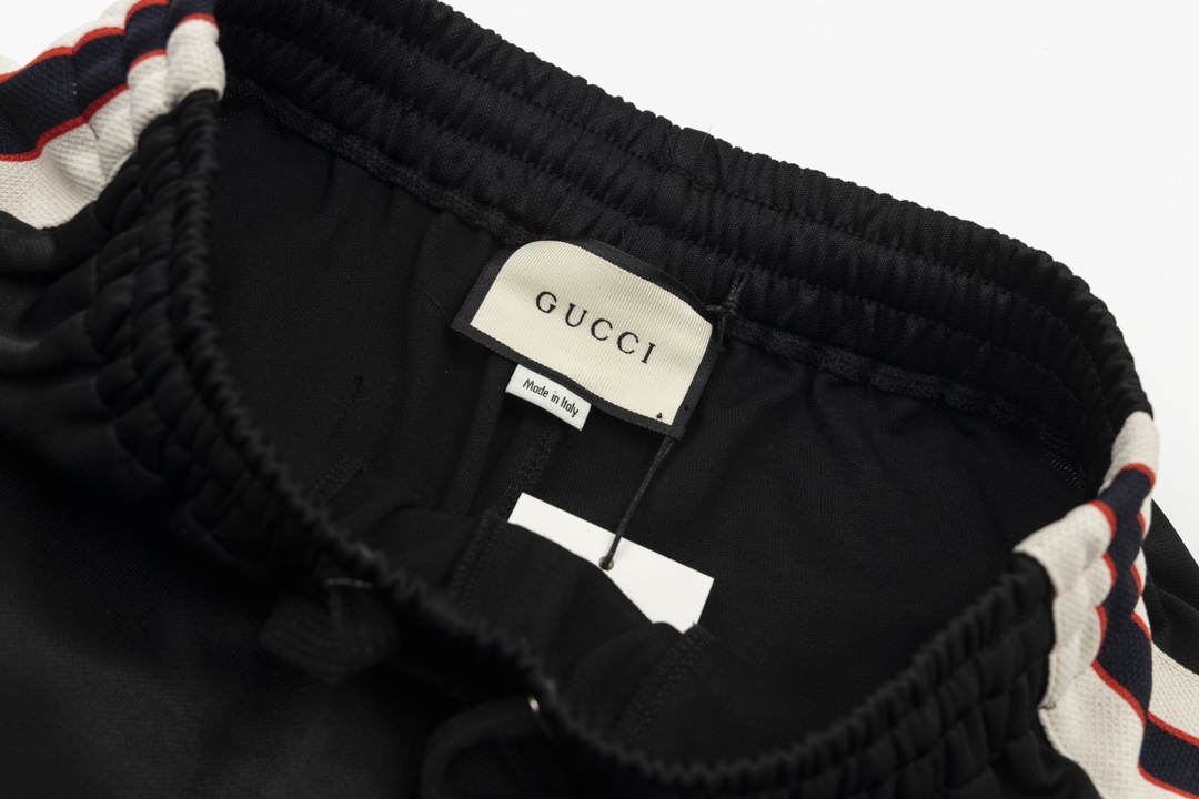 【GUCCI公式旗艦店】クッチ  ショートパンツ  ご好評に付き再入荷！-BRAND OFF