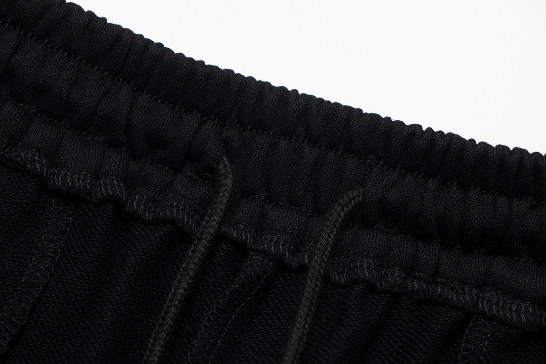 【FENDI 公式旗艦店】フェンディ   ショートパンツ  ご好評に付き再入荷！-BRAND OFF