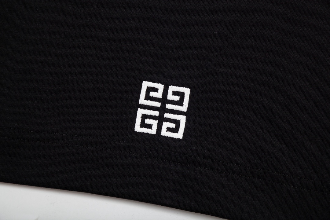 【2026】【GIVENCHY  公式旗艦店】ジバンシー   Tシャツご好評に付き再入荷！-BRAND OFF
