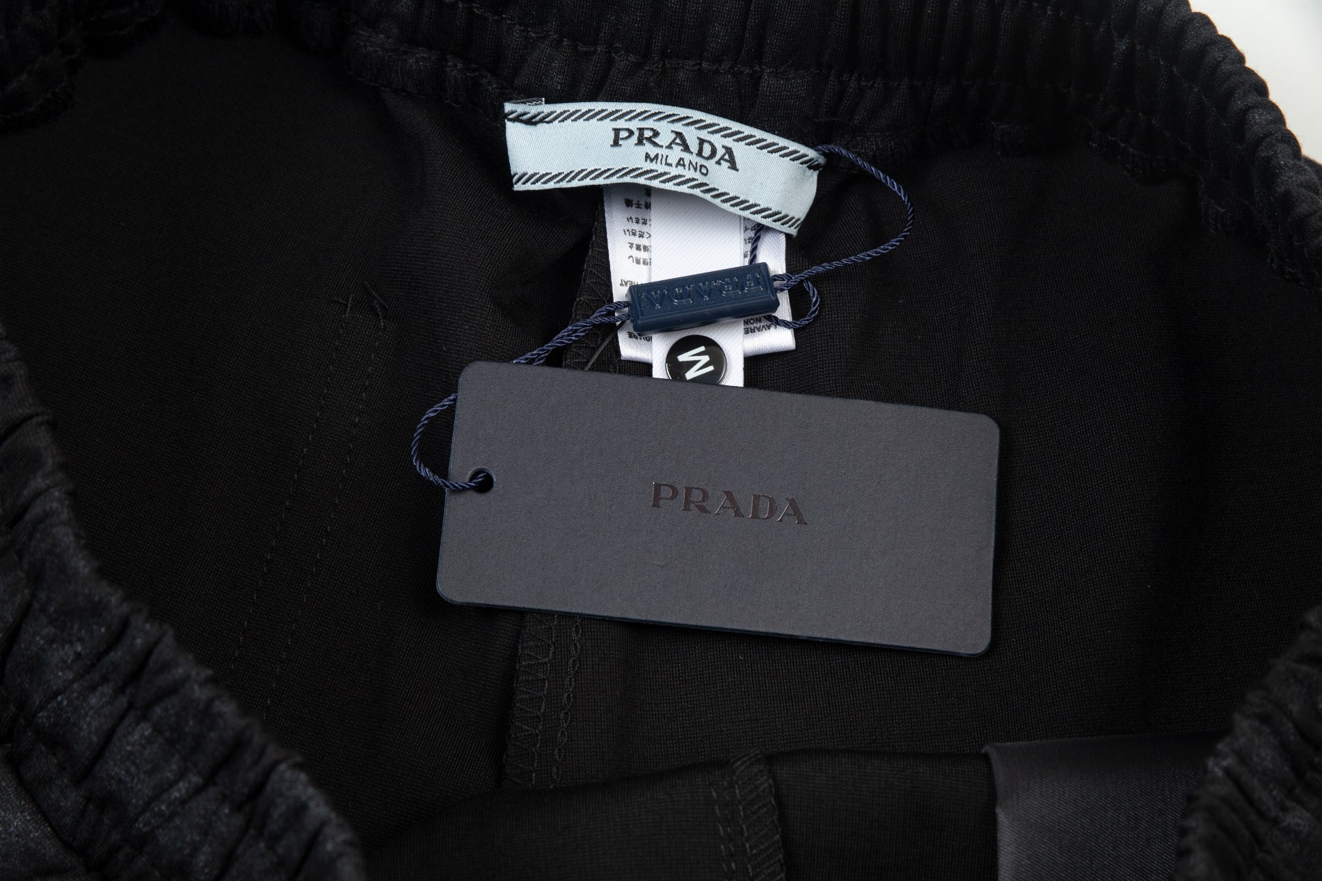 【PRADA  公式旗艦店】プラダ  ショートパンツ  ご好評に付き再入荷！-BRAND OFF
