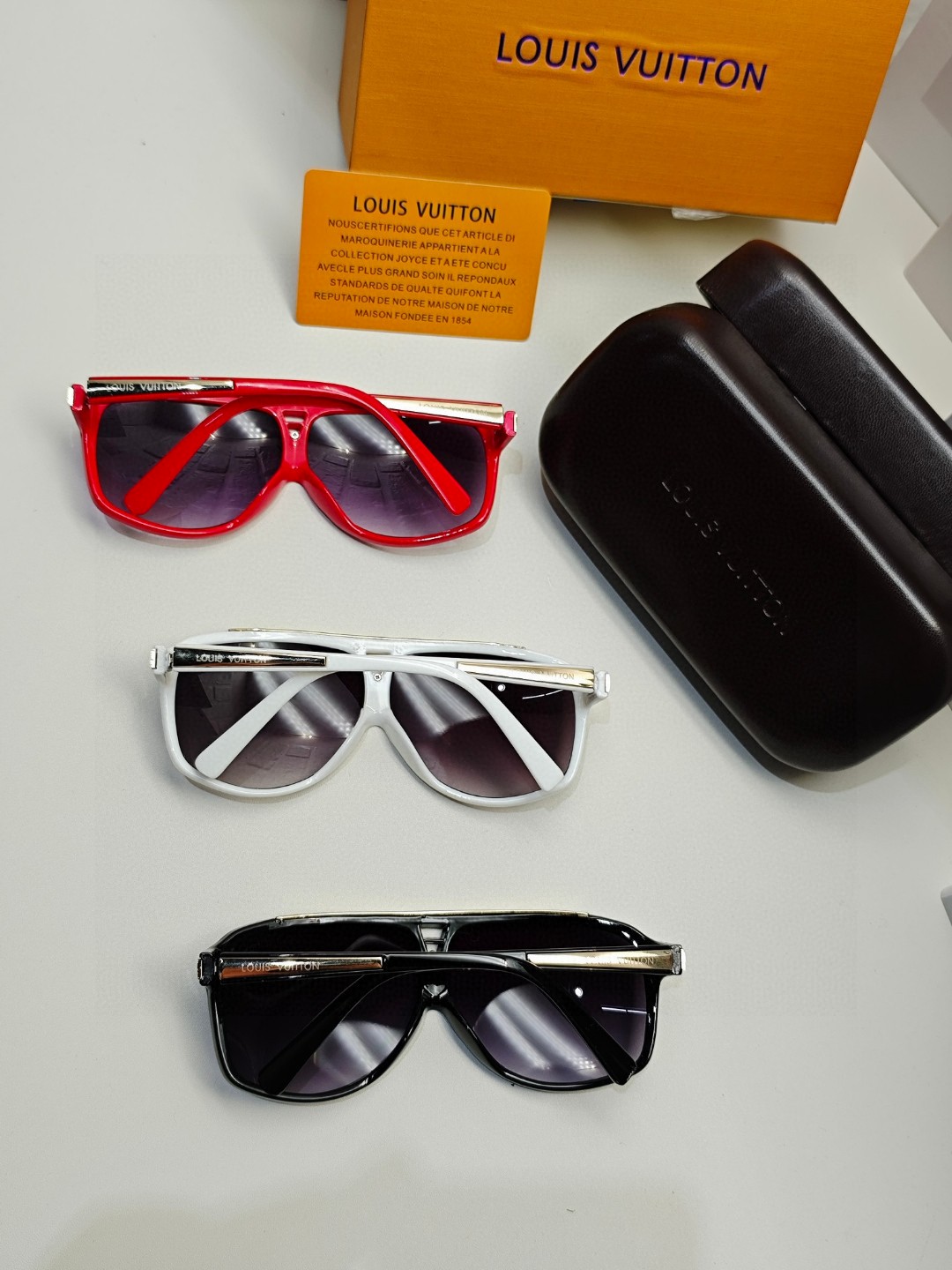 LOUIS VUITTON(ルイヴィトン) サングラス-BRAND OFF