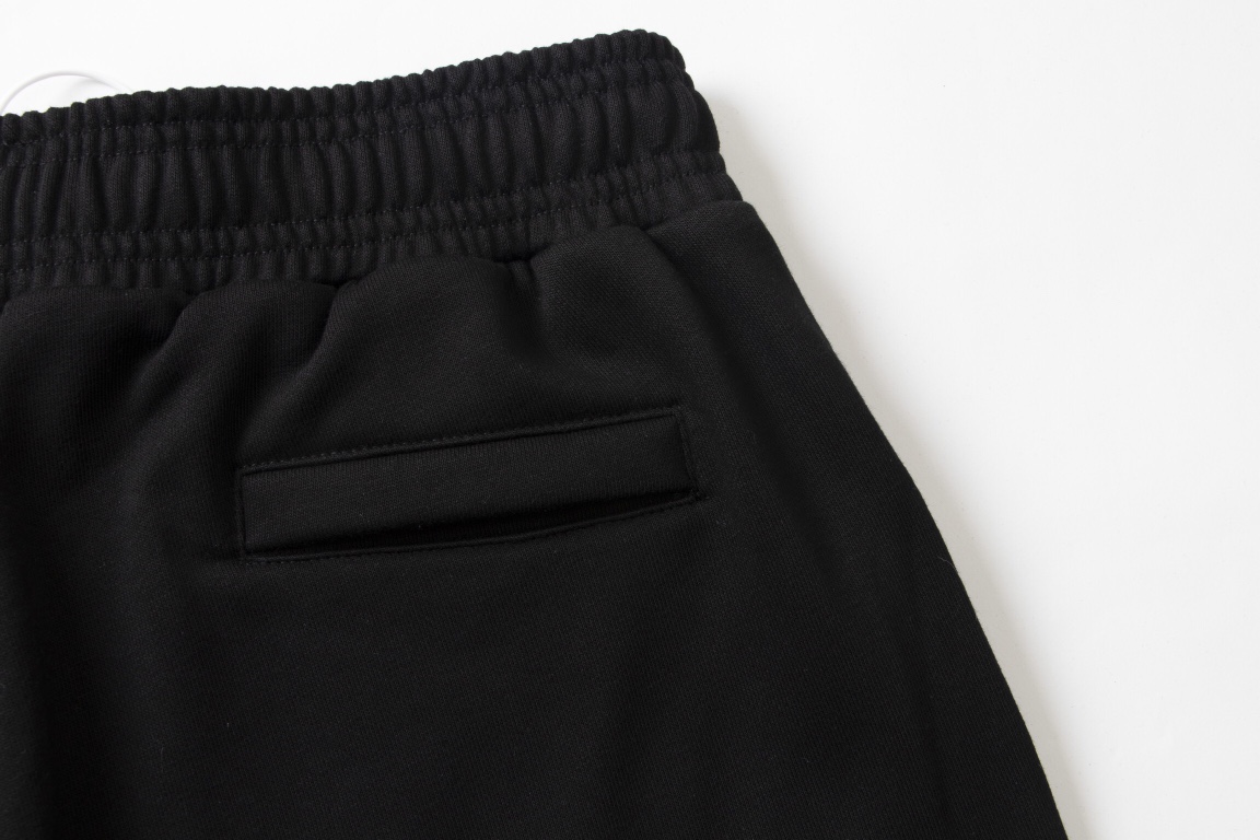 【GIVENCHY 公式旗艦店】ジバンシー   ショートパンツご好評に付き再入荷！-BRAND OFF