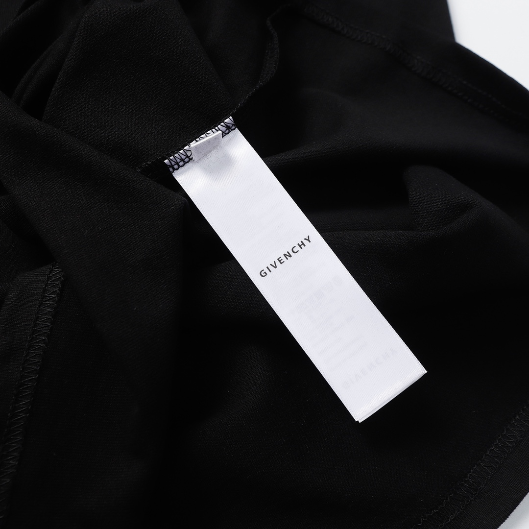【2026】【GIVENCHY  公式旗艦店】ジバンシー   Tシャツ ご好評に付き再入荷！-BRAND OFF