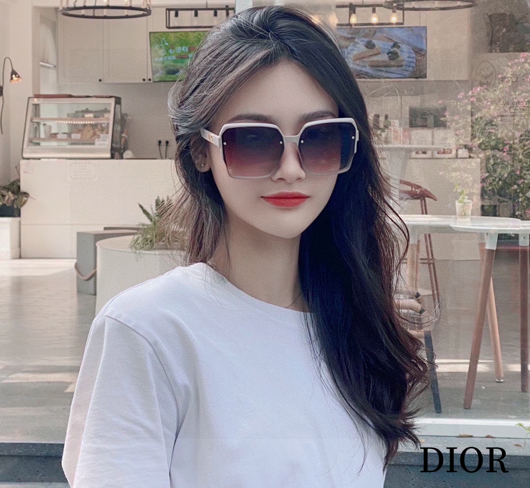 DIOR(ディオール) サングラス-BRAND OFF
