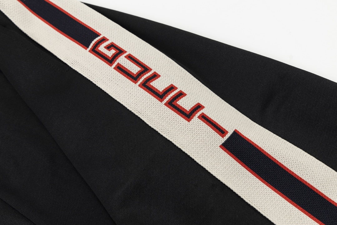【GUCCI公式旗艦店】クッチ  ショートパンツ  ご好評に付き再入荷！-BRAND OFF