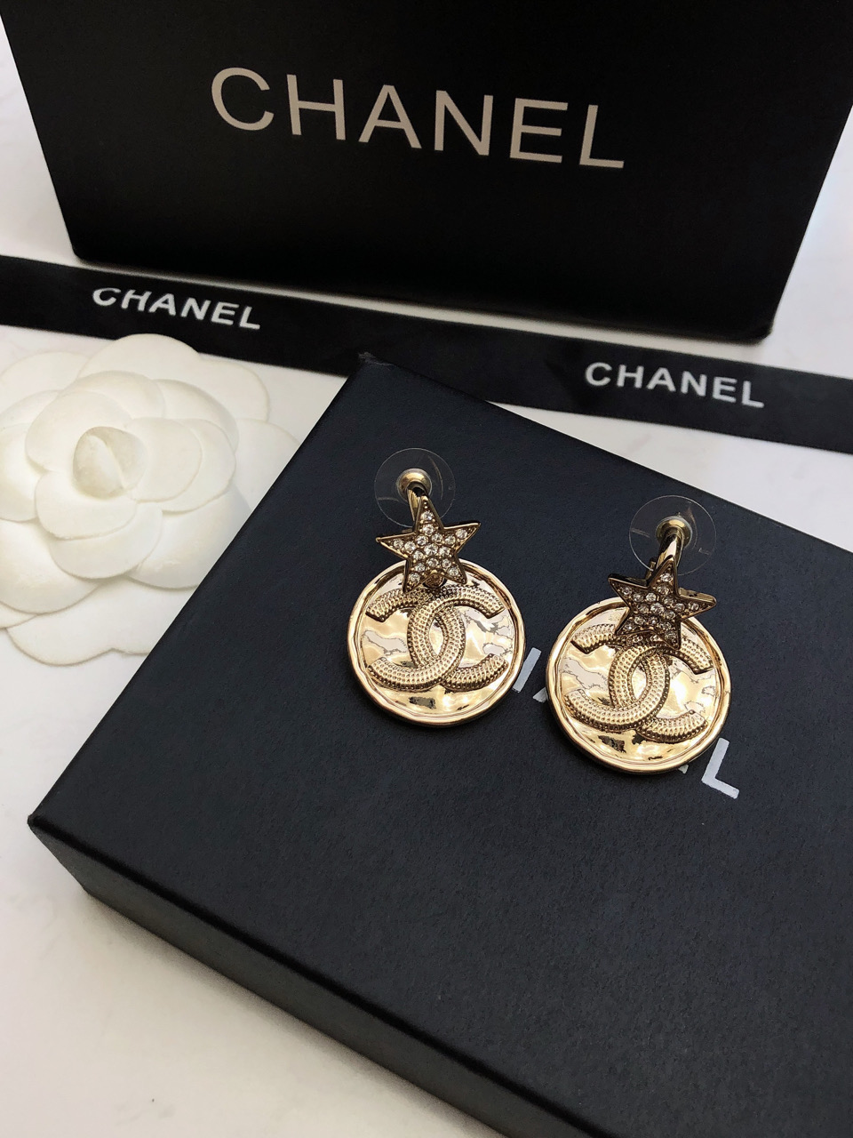 【CHANEL】 シャネル   ファッションスタイルのイヤリング-BRAND OFF