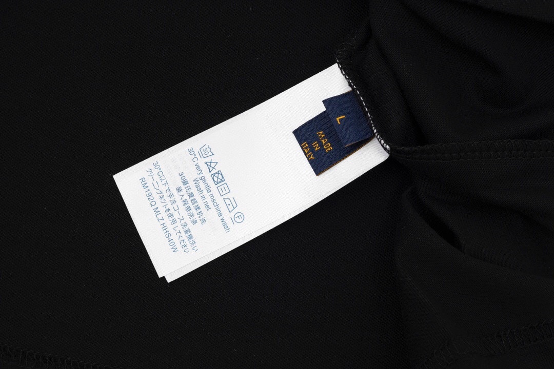 【2026】LV【LOUIS VUITTON  公式旗艦店】ルイヴィトン   Tシャツご好評に付き再入荷！-BRAND OFF