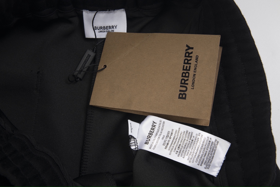 【BURBERRY  公式旗艦店】バーバリー  ショートパンツ  ご好評に付き再入荷！-BRAND OFF