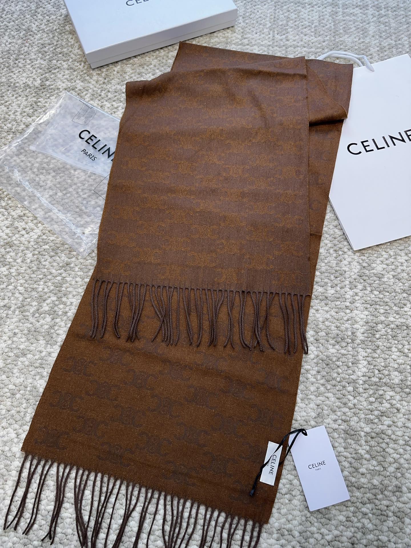 【CELINE セリーヌ】スカーフ 37*200CM  241108-BRAND OFF