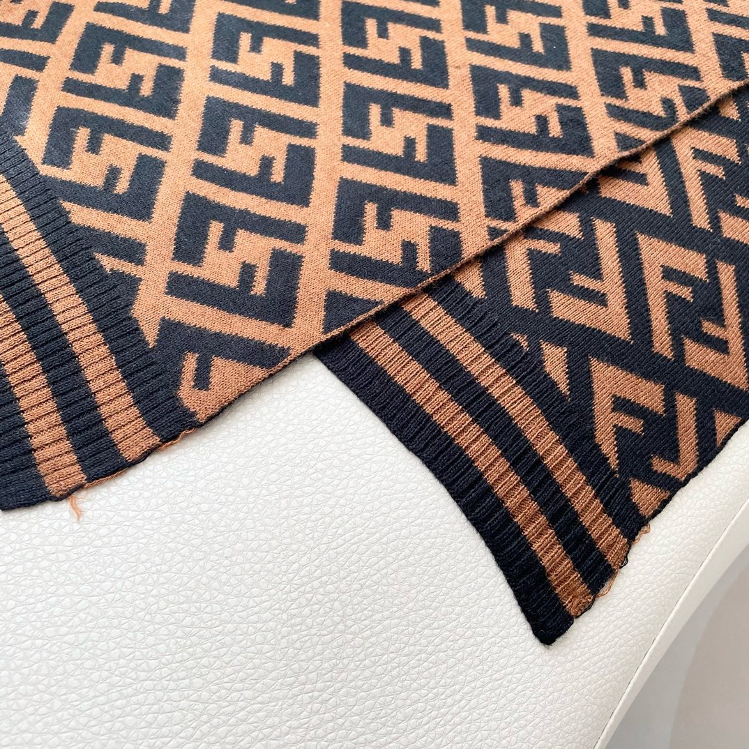 【FENDI  フェンディ】スカーフ36*180CM   241109-BRAND OFF