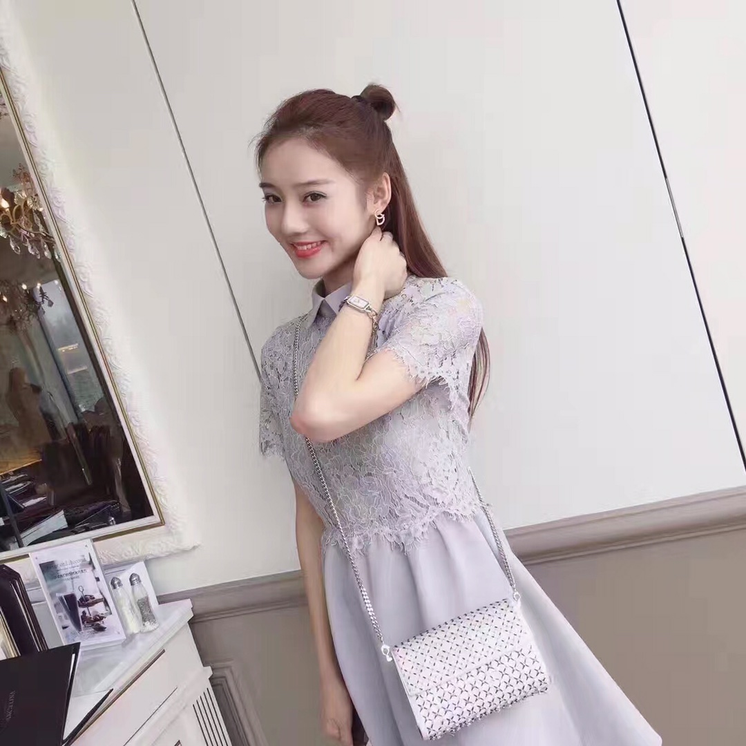 【DIOR】 ディオール  ファッションスタイルのイヤリング-BRAND OFF