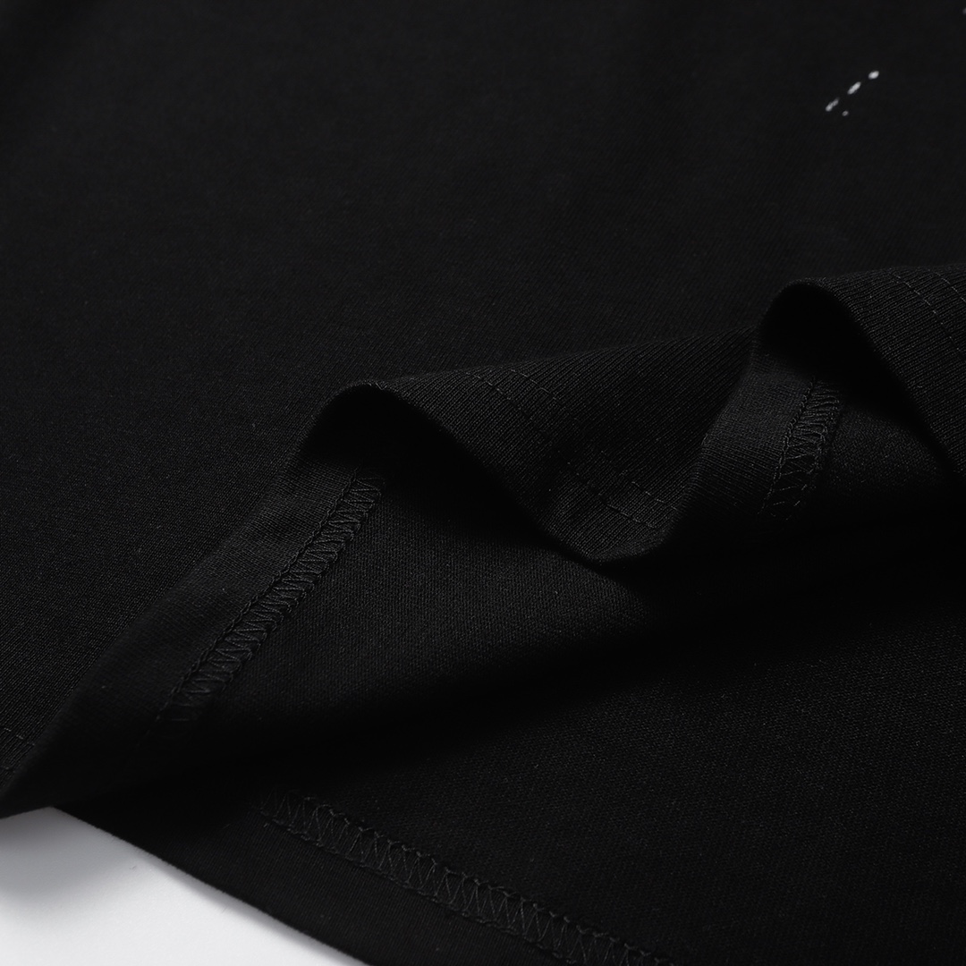 【2026】【GIVENCHY  公式旗艦店】ジバンシー   Tシャツ ご好評に付き再入荷！-BRAND OFF