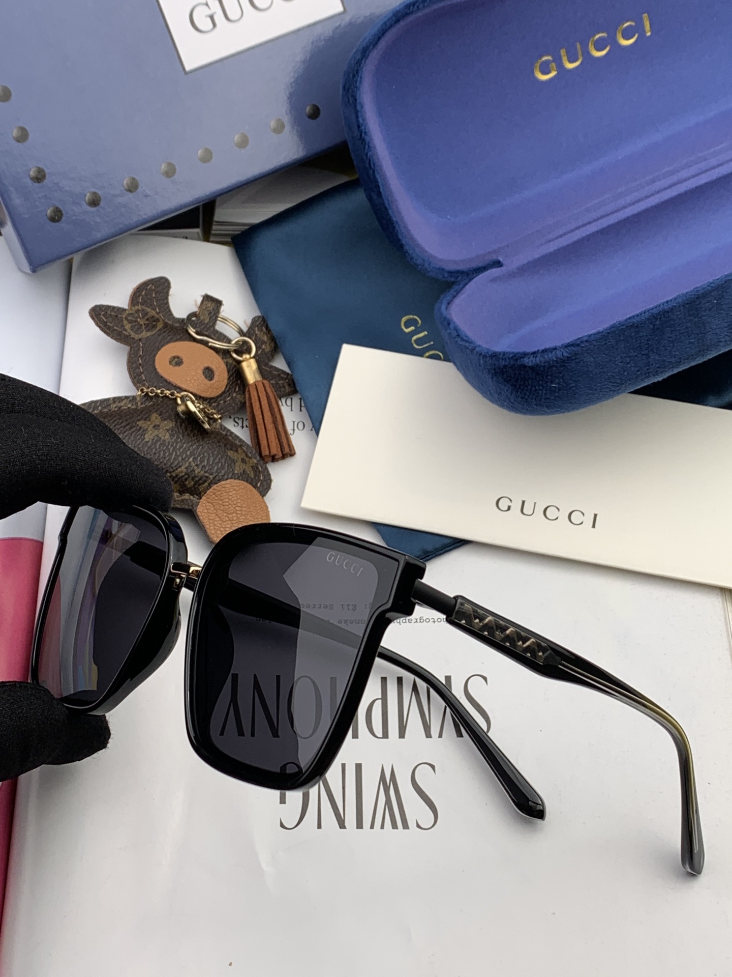 GUCCI(クッチ ) サングラス-BRAND OFF
