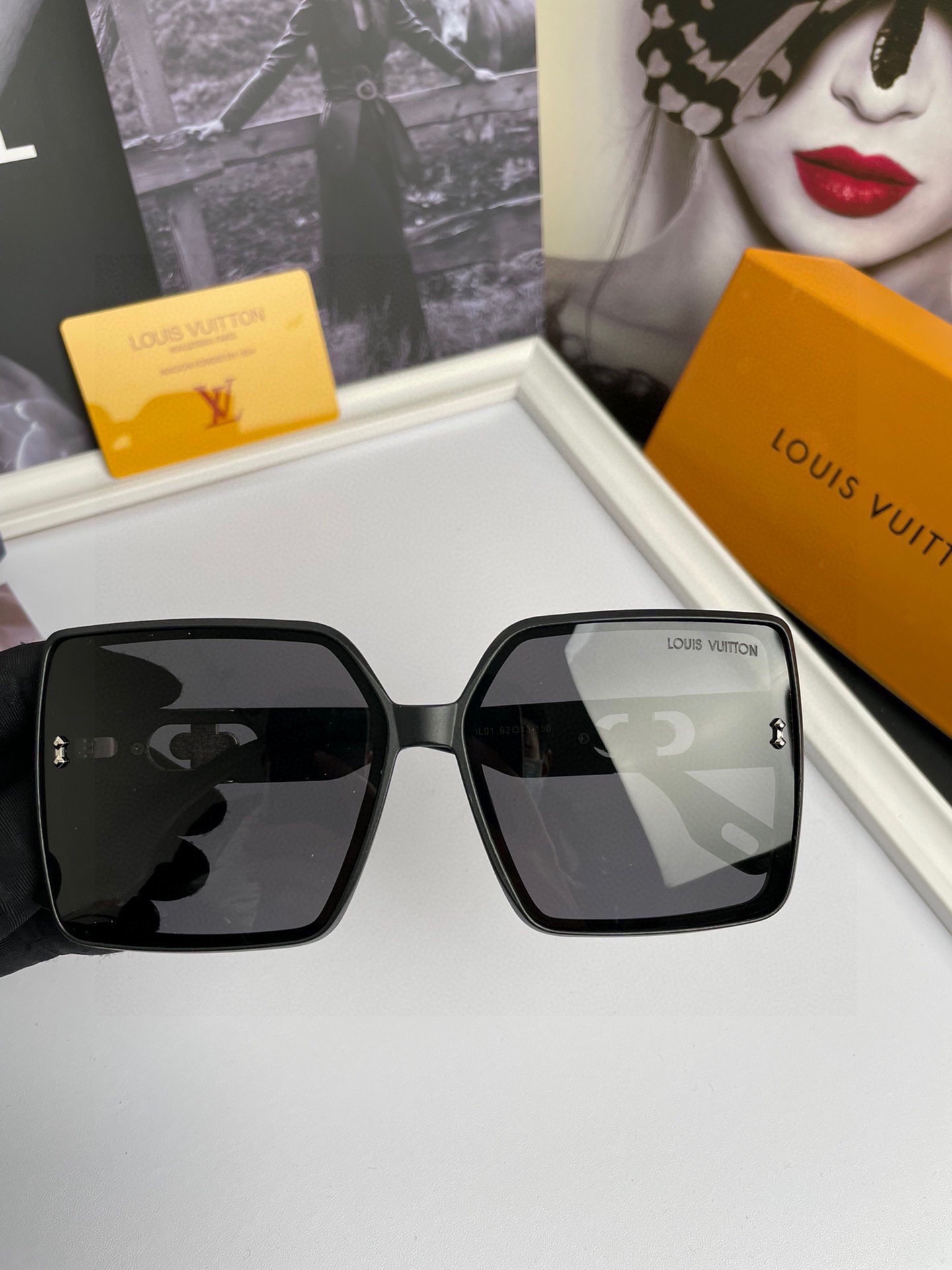 LOUIS VUITTON(ルイヴィトン ) サングラス-BRAND OFF