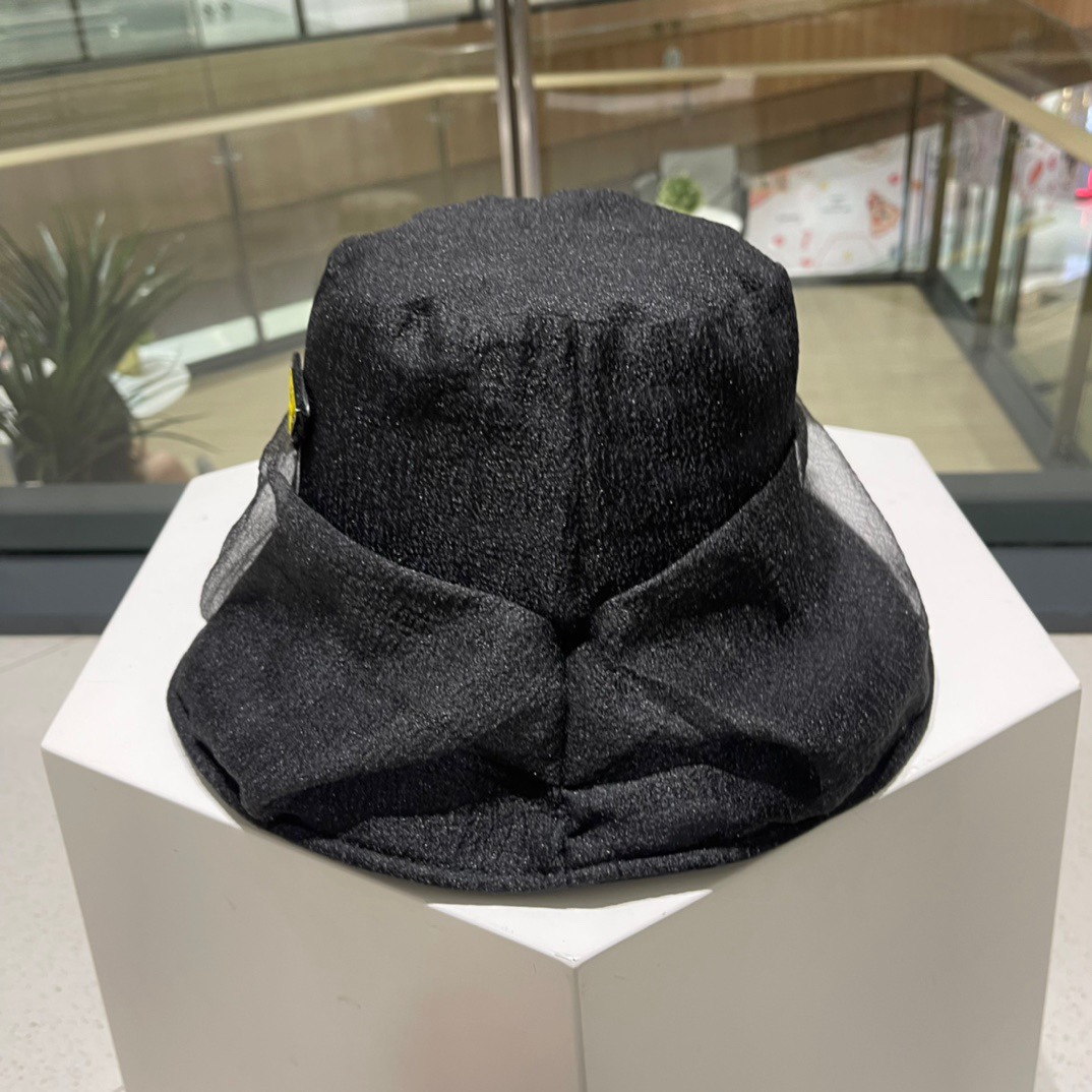 PRADA (プラダ)フィッシャーマンズハット-BRAND OFF