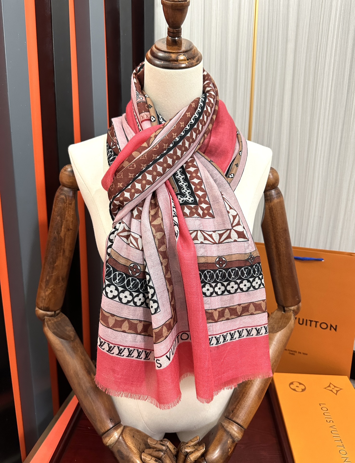 【LV LOUIS VUITTON ルイ·ヴィトン】 スカーフ 100*200cm  241107-BRAND OFF