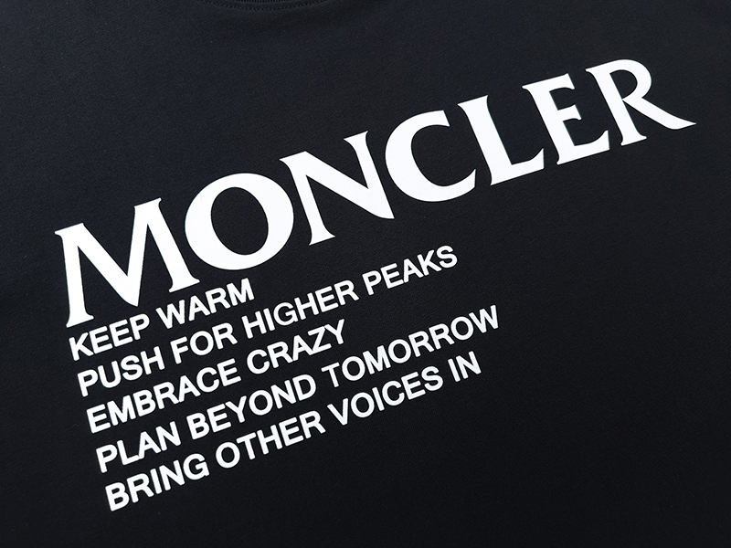 【2026】MONCLER モンクレール　　半袖シャツ　Tシャツ　シンプルの風格　かっこいい　白　黒　男女兼用-BRAND OFF