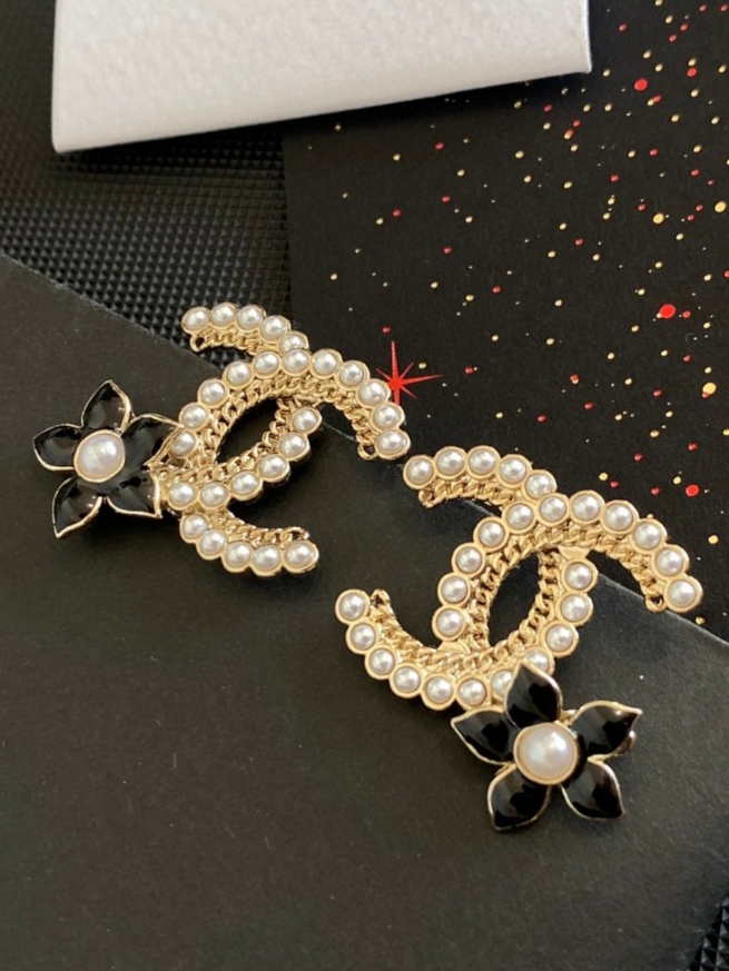 【CHANEL 】 シャネル   ファッションスタイルのイヤリング-BRAND OFF