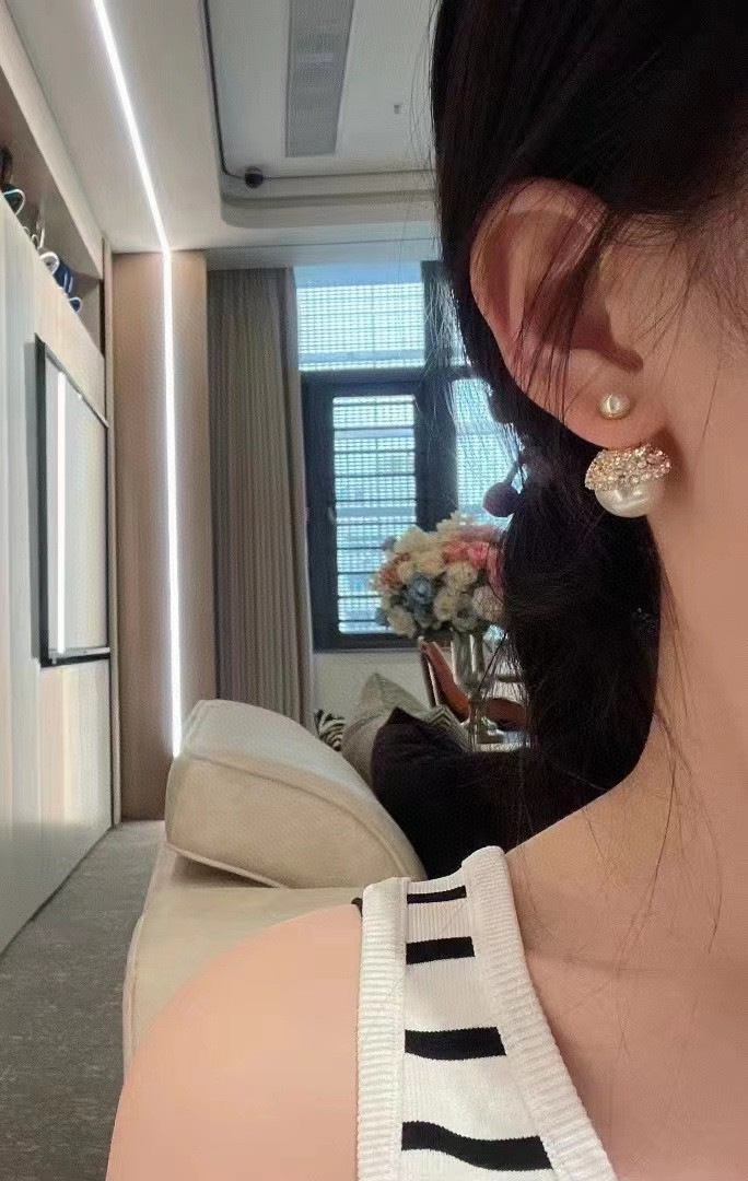 【DIOR】ディオール  ファッションスタイルのイヤリング-BRAND OFF
