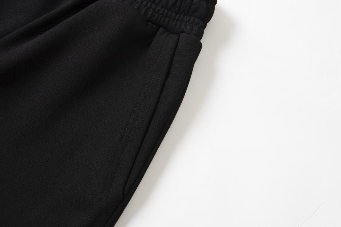【GIVENCHY 公式旗艦店】ジバンシー   ショートパンツご好評に付き再入荷！-BRAND OFF