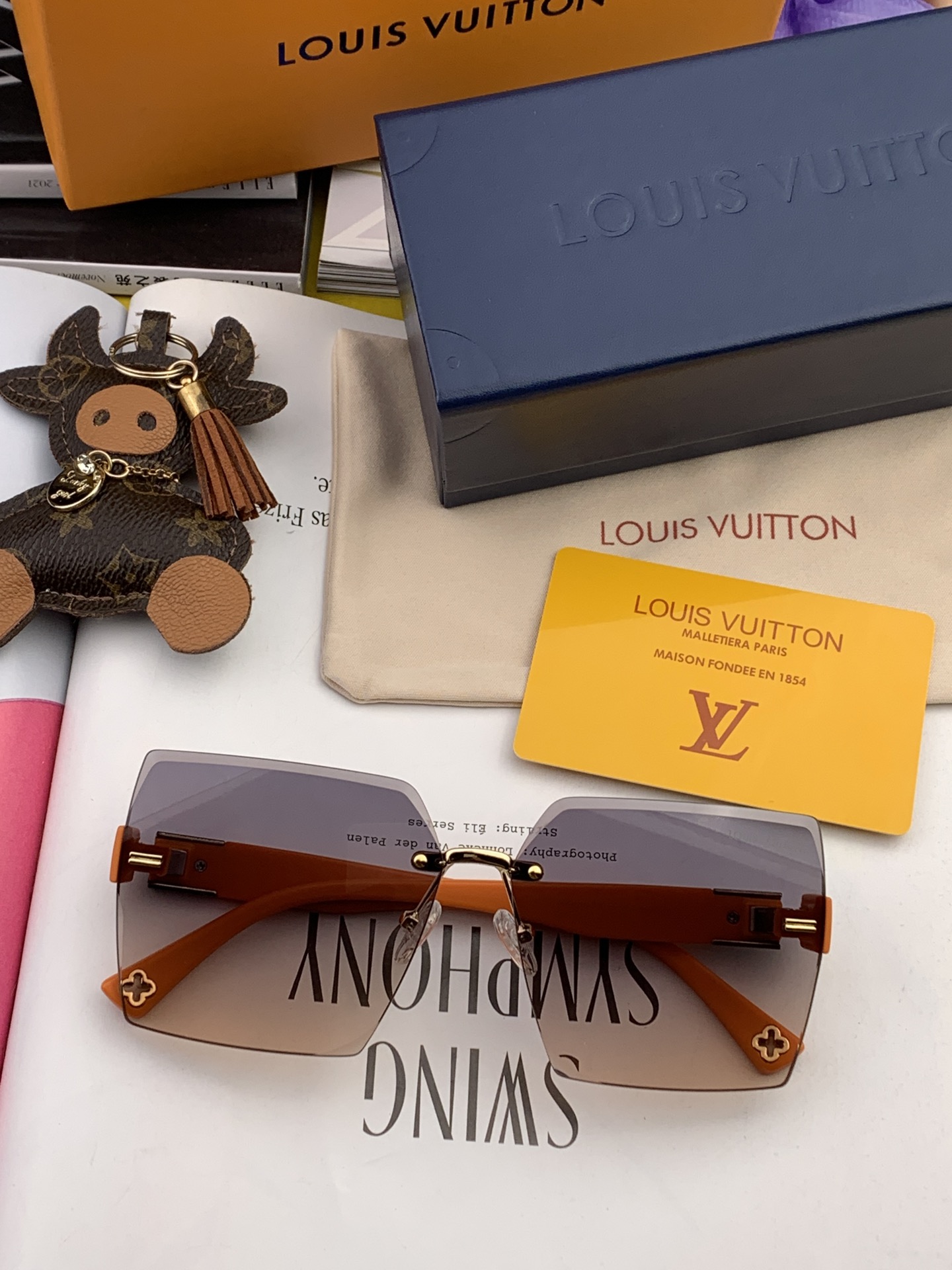 LOUIS VUITTON( ルイヴィトン) サングラス-BRAND OFF