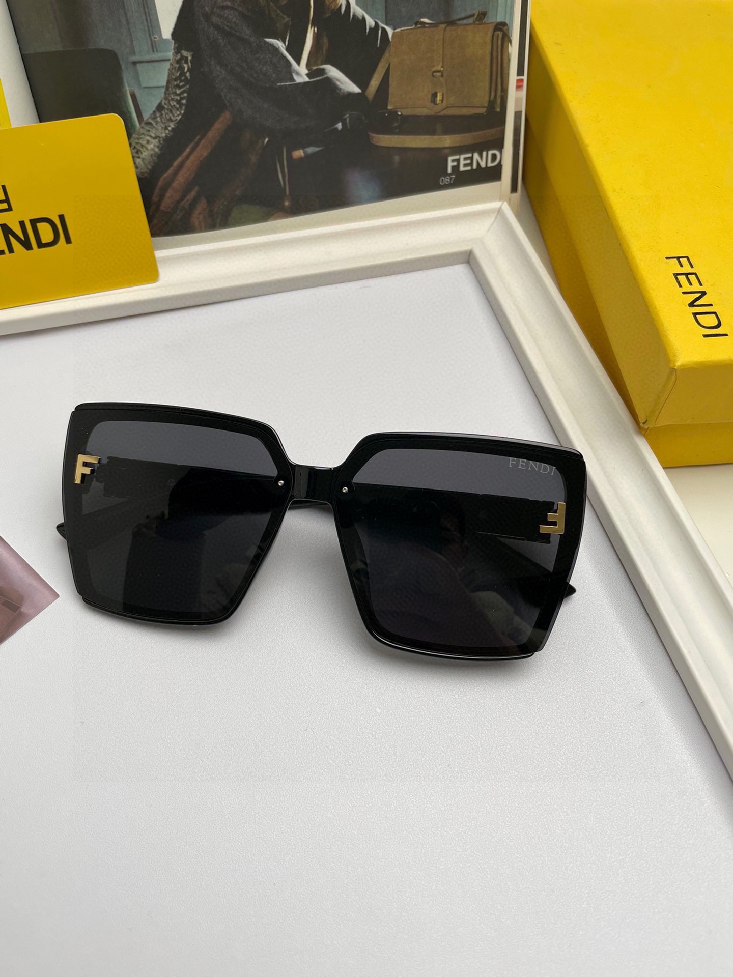 【2026】FENDI(フェンディ ) サングラス-BRAND OFF