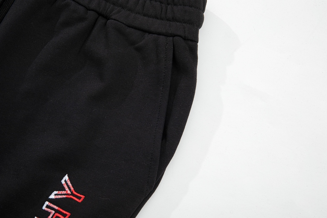 【GIVENCHY  公式旗艦店】 ジバンシー  ショートパンツ  ご好評に付き再入荷！-BRAND OFF