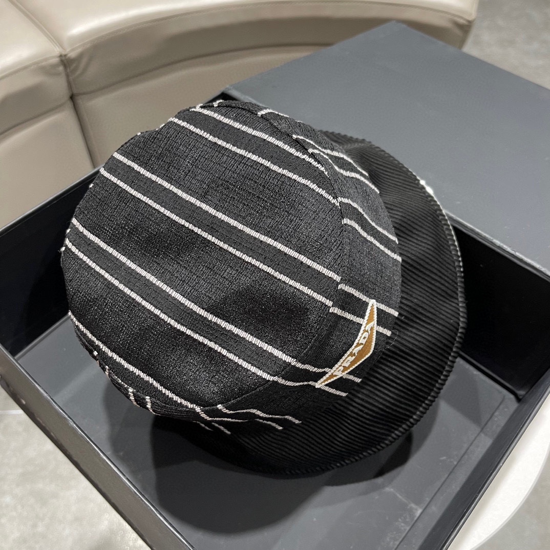 PRADA (プラダ)フィッシャーマンズハット-BRAND OFF