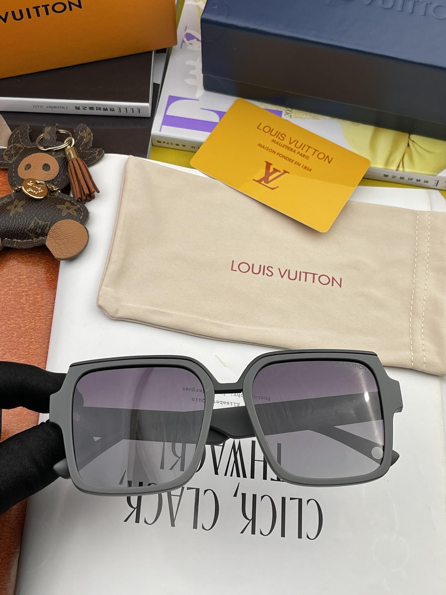 LOUIS VUITTON(ルイヴィトン ) サングラス-BRAND OFF