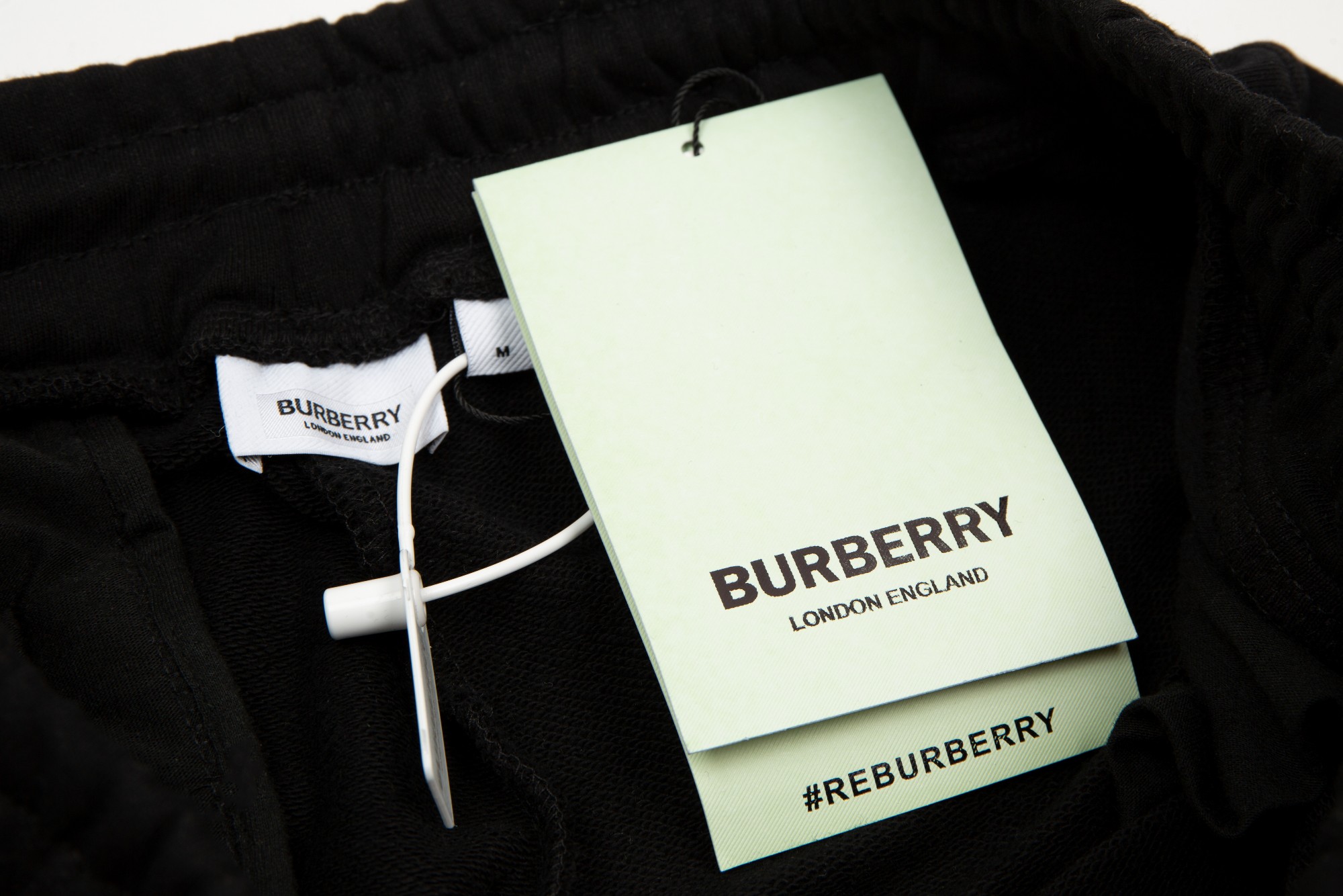 【BURBERRY  公式旗艦店】バーバリー  ショートパンツ  ご好評に付き再入荷！-BRAND OFF