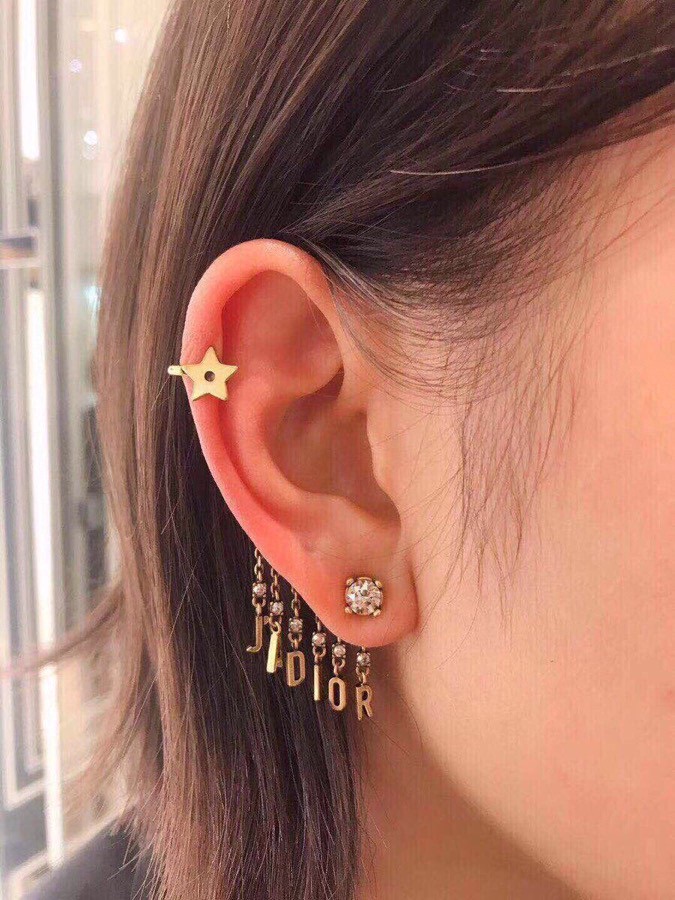 【DIOR】ディオール  ファッションスタイルのイヤリング-BRAND OFF