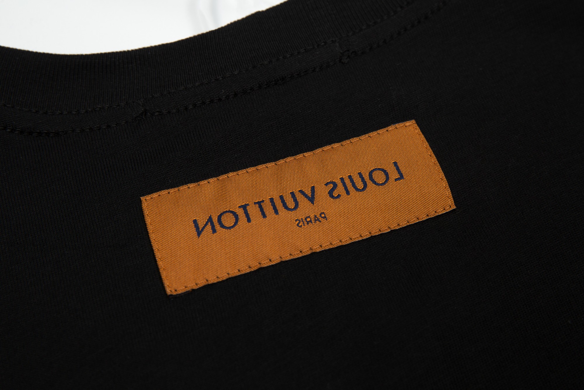 【2026】LV【LOUIS VUITTON 公式旗艦店】 ルイヴィトン  Tシャツ ご好評に付き再入荷！-BRAND OFF