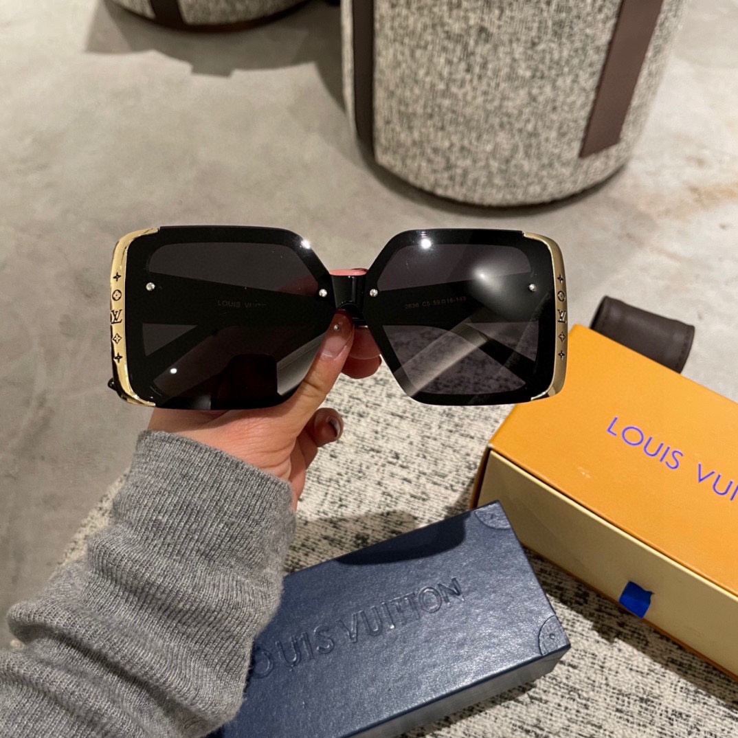 LOUIS VUITTON (  ルイヴィトン ) サングラス-BRAND OFF