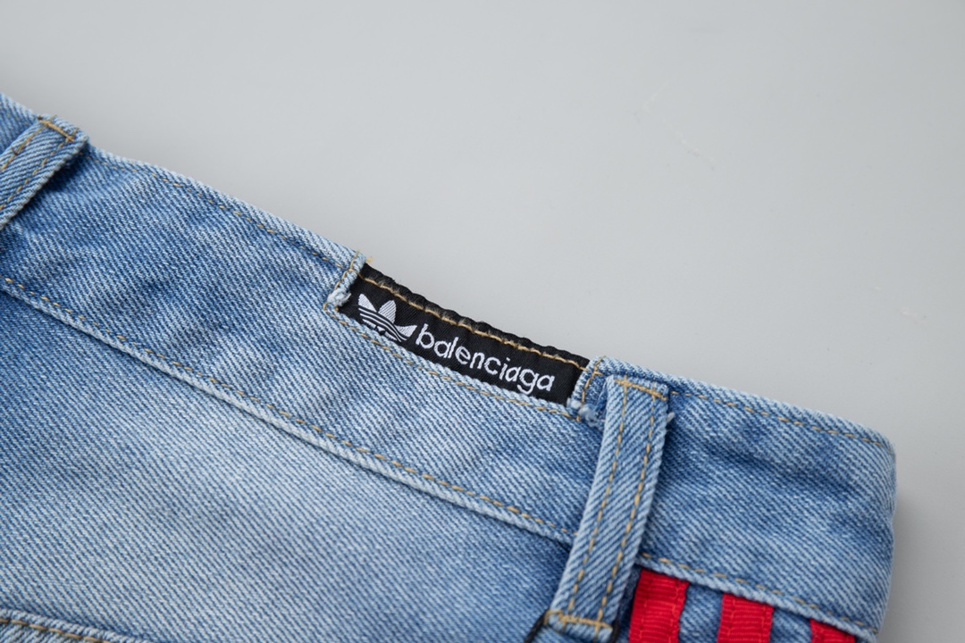 【BALENCIAGA  公式旗艦店】バレンシアガ   ショートパンツ  ご好評に付き再入荷！-BRAND OFF