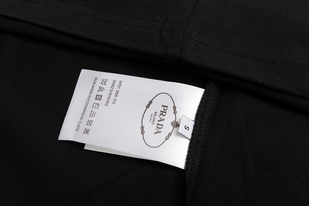 【2026】【PRADA  公式旗艦店】プラダ  Tシャツ ご好評に付き再入荷！-BRAND OFF