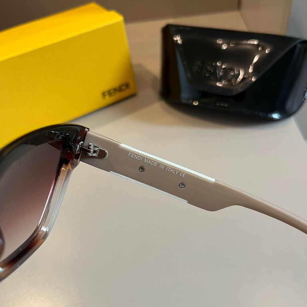 FENDI(フェンディ) サングラス-BRAND OFF