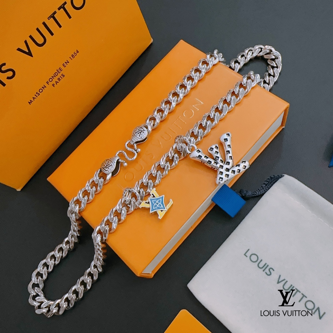 【LOUIS VUITTON】ネックレス、新しいネックレス万能シンプルファッションオーナメント  2472-BRAND OFF